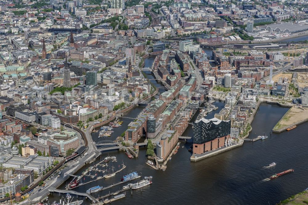 Hamburg from the bird's eye view: The Elbe Philharmonic Hall on the river bank of the Elbe in Hamburg