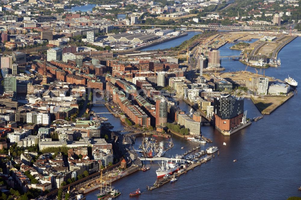 Aerial photograph Hamburg - The Elbe Philharmonic Hall on the river bank of the Elbe in Hamburg