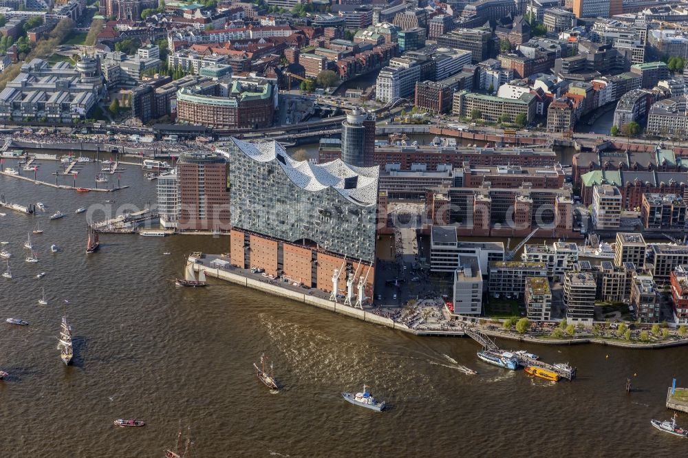 Aerial image Hamburg - The Elbe Philharmonic Hall on the river bank of the Elbe in Hamburg