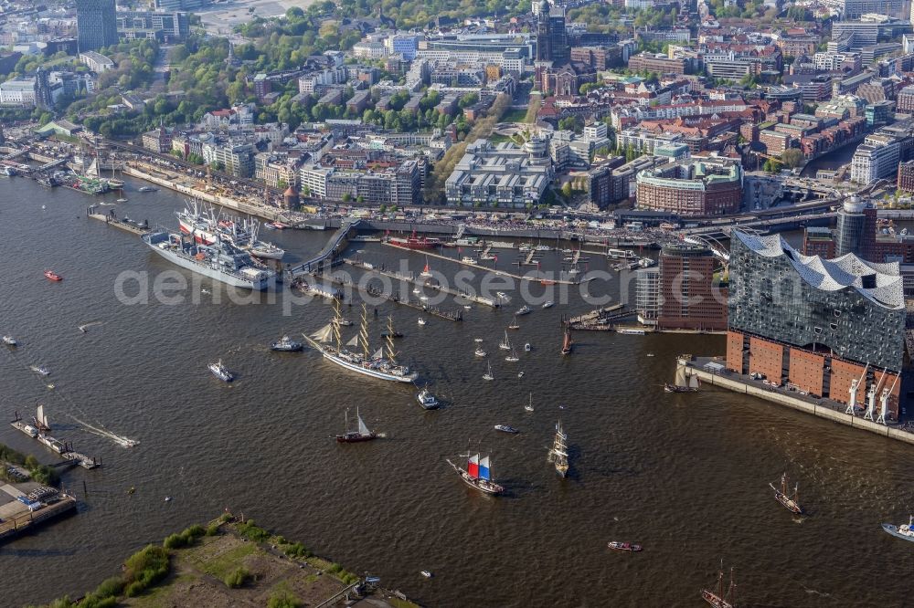 Aerial photograph Hamburg - The Elbe Philharmonic Hall on the river bank of the Elbe in Hamburg