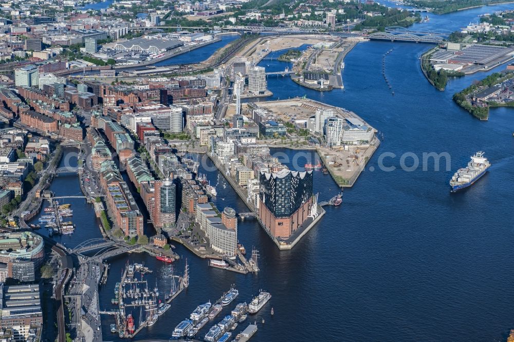 Hamburg from the bird's eye view: The Elbe Philharmonic Hall on the river bank of the Elbe in Hamburg