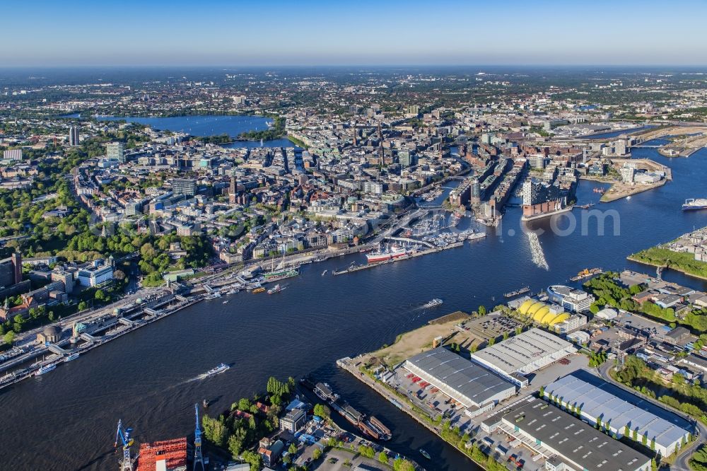 Hamburg from the bird's eye view: The Elbe Philharmonic Hall on the river bank of the Elbe in Hamburg