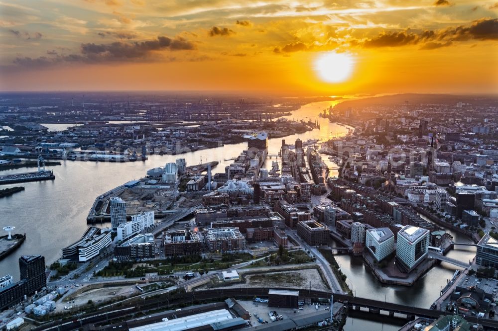 Aerial photograph Hamburg - The Elbe Philharmonic Hall at sunset on the river bank of the Elbe in Hamburg