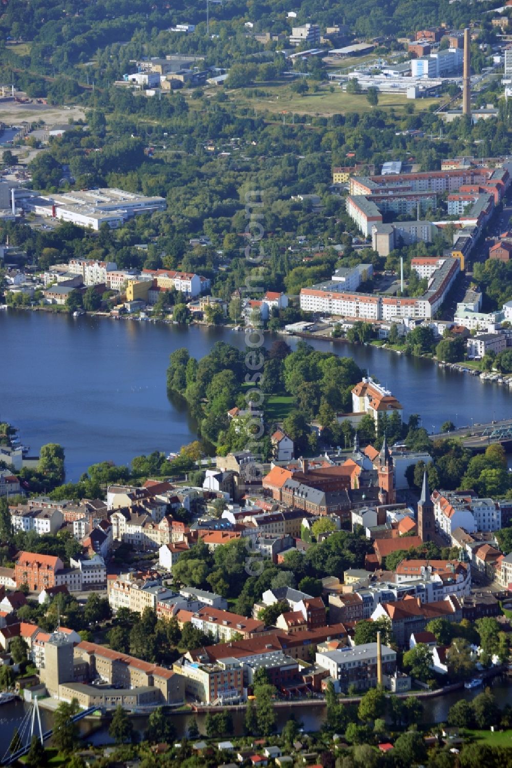 Aerial image Berlin - View at the historic old town of Köpenick including the town hall and the Castle in the district of Treptow-Köpenick in Berlin