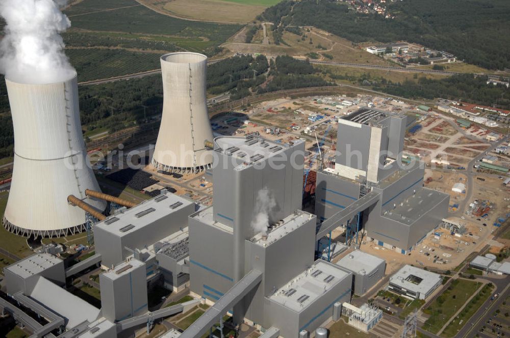 Boxberg (Oberlausitz) from above - Blick auf das Kraftwerk Boxberg, ein Braunkohlekraftwerk in der Oberlausitz. Es erreicht eine Leistung von 1900 Megawatt, verteilt auf drei Kraftwerksblöcke. Bis zum Jahr 2011 entsteht am Standort ein weiterer Kraftwerksblock mit einer Leistung von 675 MW. Um diesen mit Kohle zu versorgen, wurde der gestundete Tagebau Reichwalde durch Vattenfall Europe Mining (ehemals LAUBAG) wieder aktiviert. Am 16. Oktober 2006 begannen die Erdarbeiten, und am 13. April 2007 fand die Grundsteinlegung für das neue Kraftwerk statt. Kontakt Vattenfall Europe AG: Tel. +49(0)30 818222, Email: info@vattenfall.de; Kontakt TVF ALTWERT GmbH: Tel. +49(0)3542 893820, Email: info@tvf-altwert.de