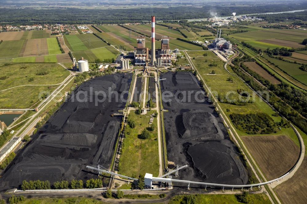 Aerial photograph Zwentendorf - The company grounds of the Duernrohr Power Station in Zwentendorf in the state Lower Austria in Austria. The thermal power station is also a cogeneration-plant and a refuse-treatment-plant. You can see the two boiler houses, the chimney and the ash silos. Operator is the VERBUND AG