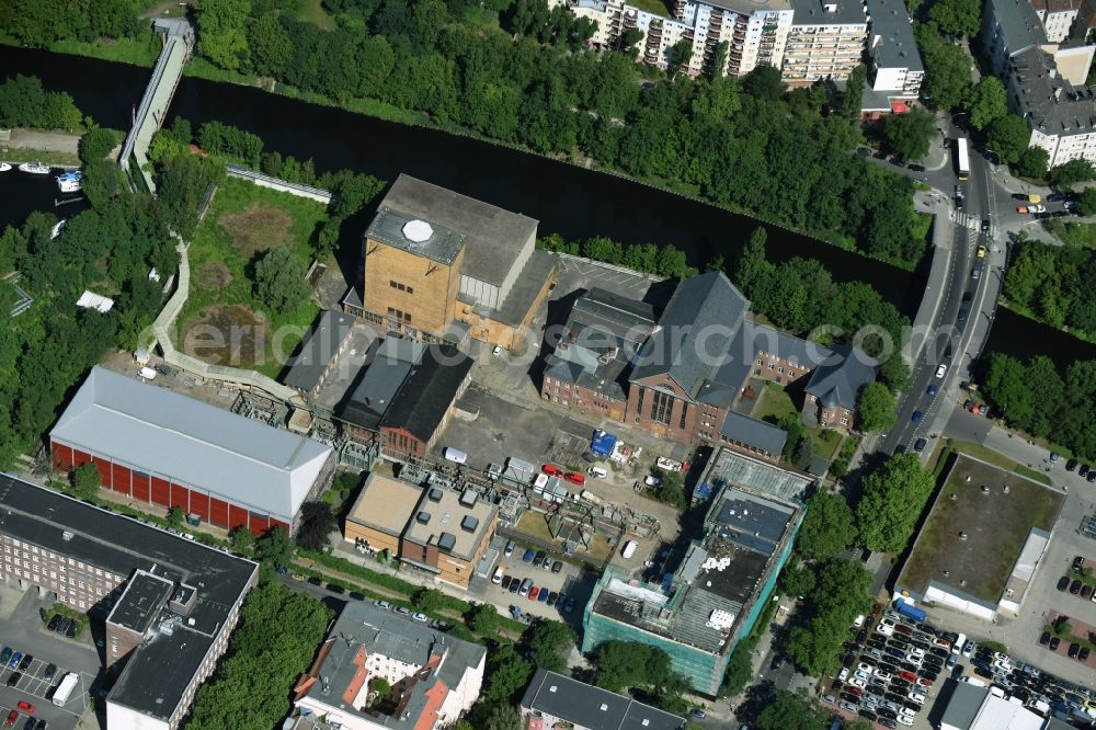 Aerial photograph Berlin - Power plants of the formal thermal power station Steglitz and building of the Energie Museum Berlin at Teltowkanalstreet in the district Lankwitz in Berlin