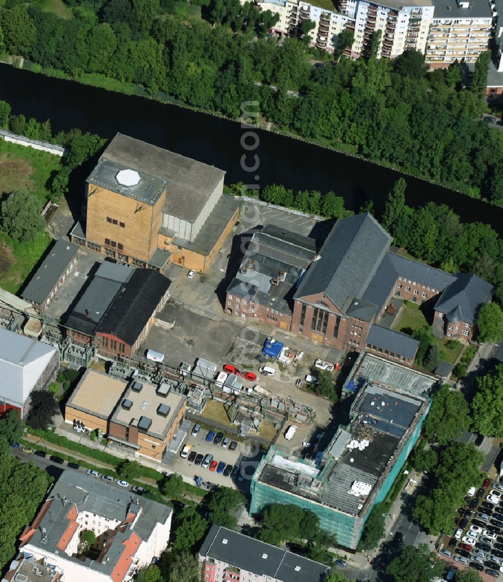 Berlin from above - Power plants of the formal thermal power station Steglitz and building of the Energie Museum Berlin at Teltowkanalstreet in the district Lankwitz in Berlin