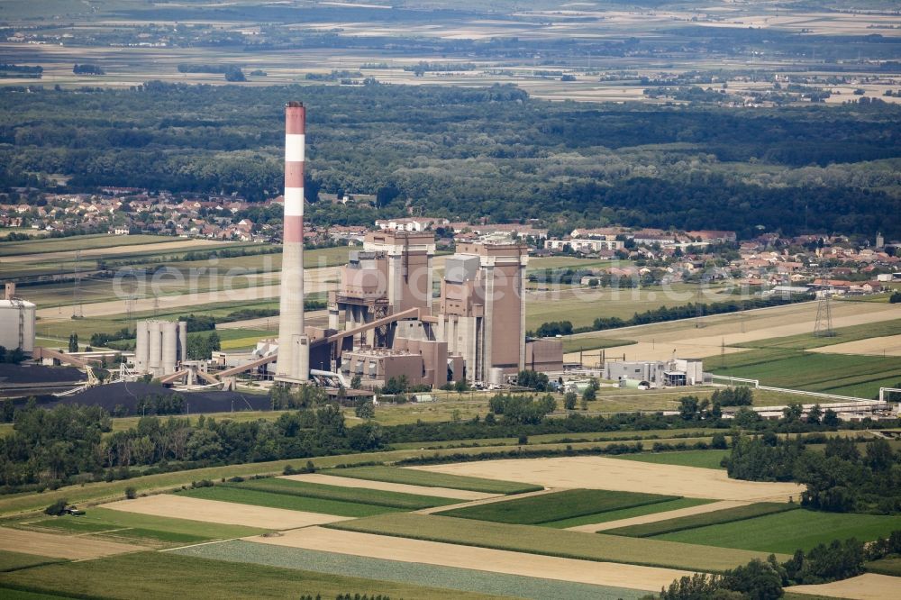 Dürnrohr from above - Power plants and exhaust towers of the thermal power station in Duernrohr in Lower Austria, Austria. The power station is steam powerd and a thermic waste management site, surrounded by agricultural fields