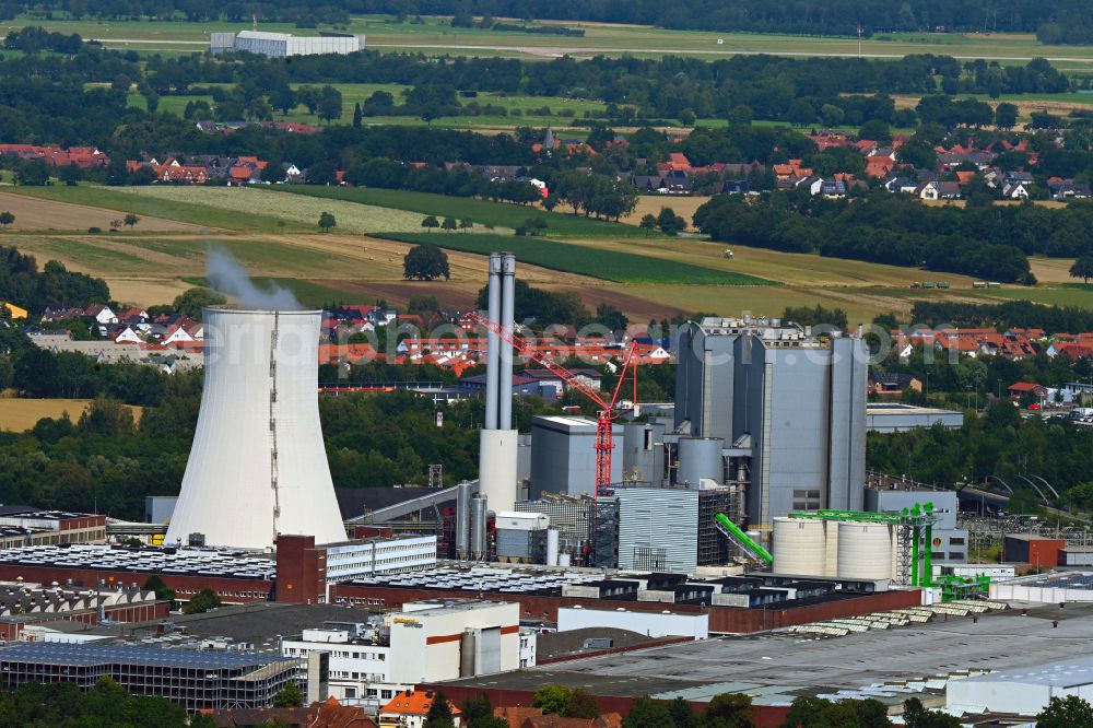 Hannover from above - Power plants and exhaust towers of thermal power station Gemeinschaftskraftwerk Stoecken on street Stelinger Strasse in the district Stoecken in Hannover in the state Lower Saxony, Germany