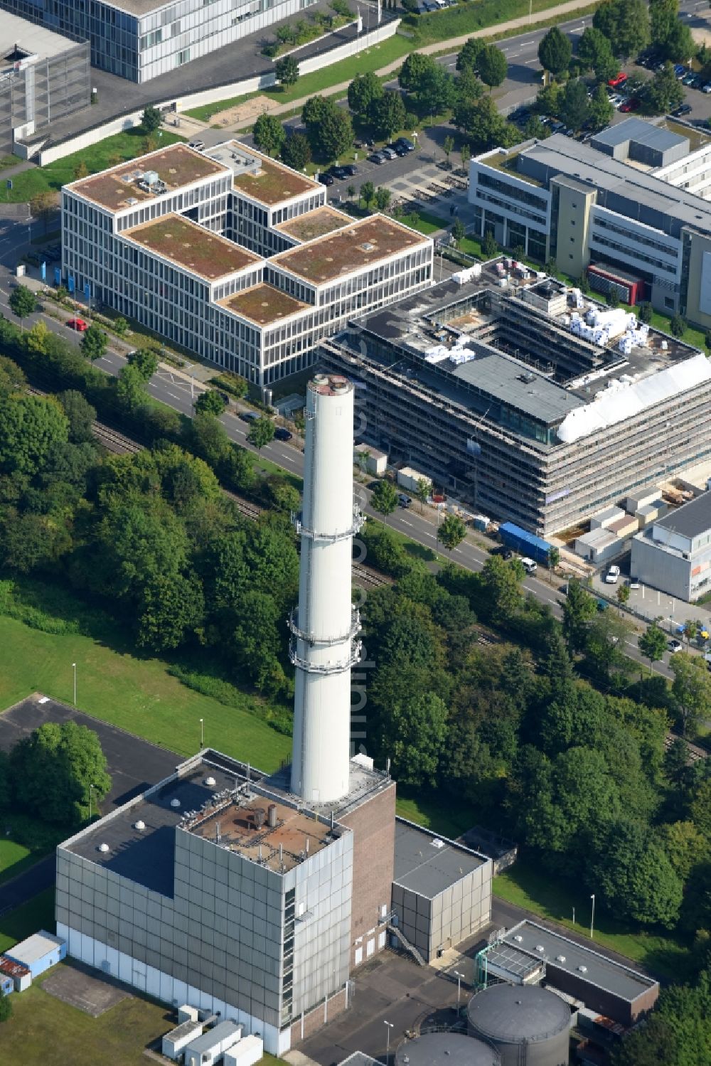 Bonn from above - Power plants and exhaust towers of thermal power station Heizkraftwerk Sued on Christian-Miesen-Strasse in Bonn in the state North Rhine-Westphalia, Germany