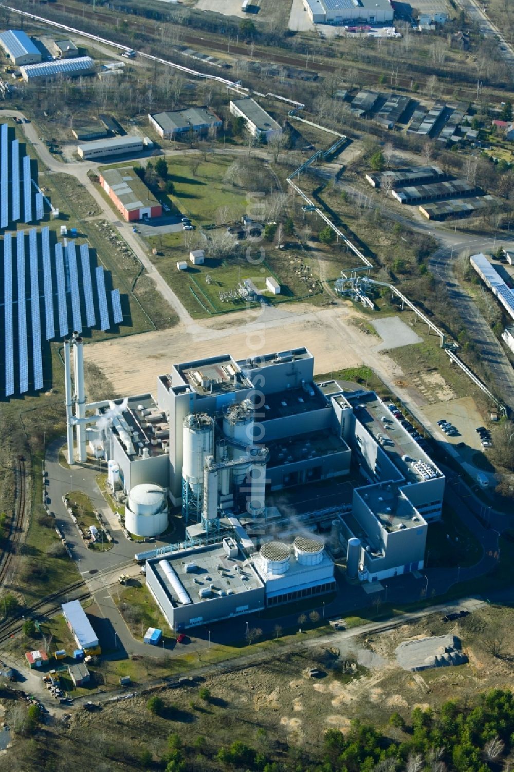 Aerial image Cottbus - Power plants and exhaust towers of thermal power station Heizkraftwerk Cottbus on Werner-von-Siemens-Strasse in the district Dissenchen in Cottbus in the state Brandenburg, Germany