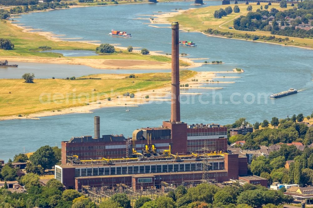 Aerial photograph Duisburg - Power plants and exhaust towers of thermal power station Hermann Wenzel in the district Laar in Duisburg in the state North Rhine-Westphalia, Germany