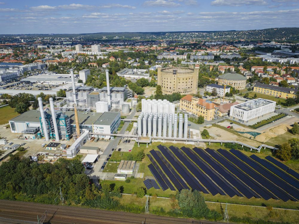 Dresden from the bird's eye view: Power plants and exhaust towers of thermal power station Innovationskraftwerk Dresden-Reick on street Liebstaedter Strasse in the district Seidnitz in Dresden in the state Saxony, Germany