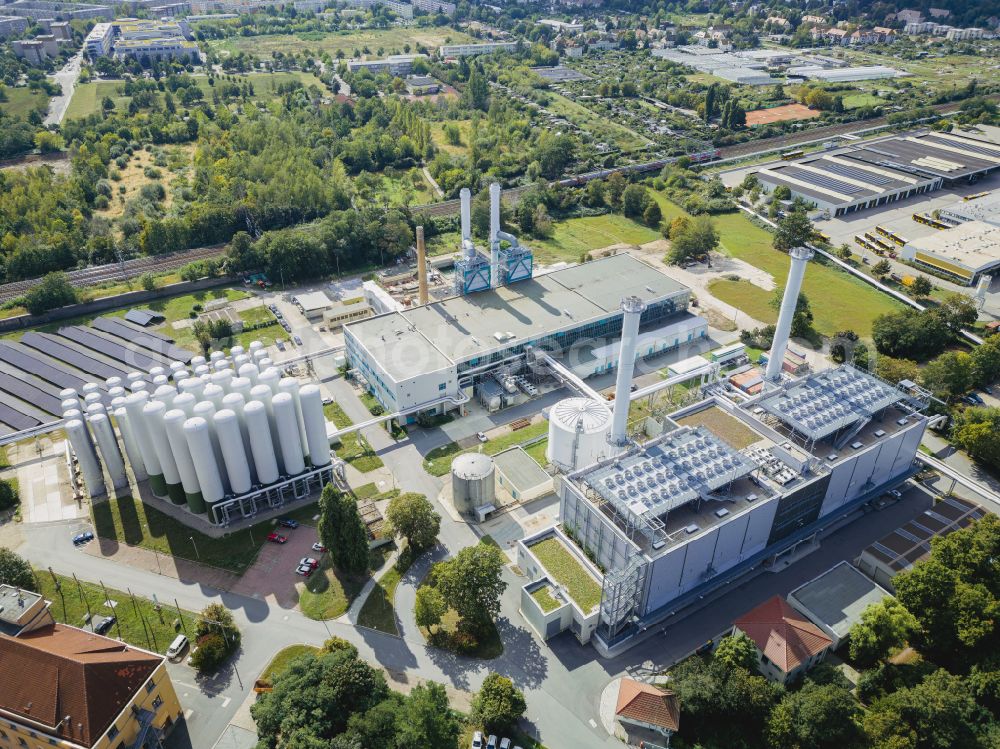 Dresden from the bird's eye view: Power plants and exhaust towers of thermal power station Innovationskraftwerk Dresden-Reick on street Liebstaedter Strasse in the district Seidnitz in Dresden in the state Saxony, Germany