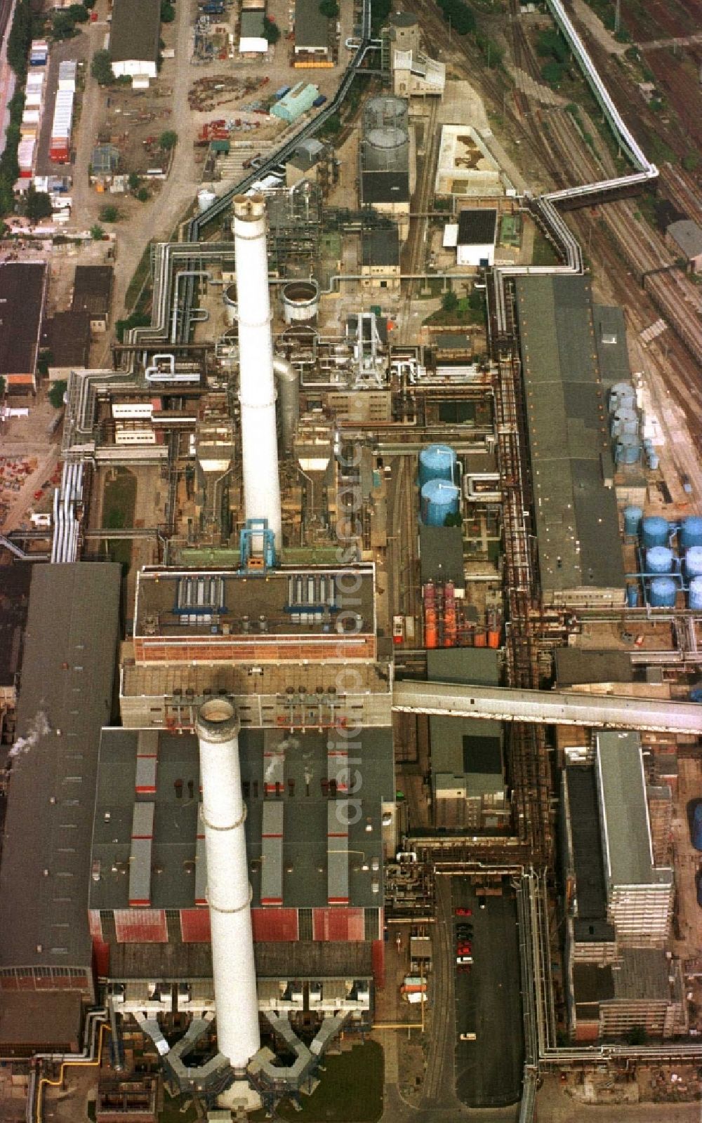 Aerial photograph Berlin - Power plants and exhaust towers of thermal power station Klingenberg in the district Rummelsburg in Berlin, Germany