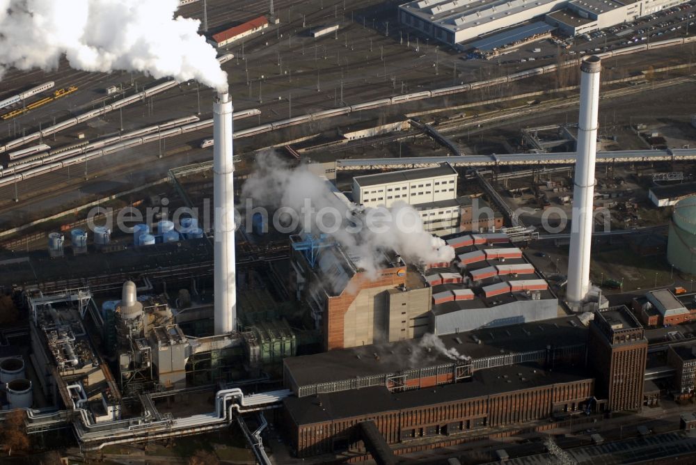 Berlin from above - Power plants and exhaust towers of thermal power station Klingenberg in the district Rummelsburg in Berlin, Germany