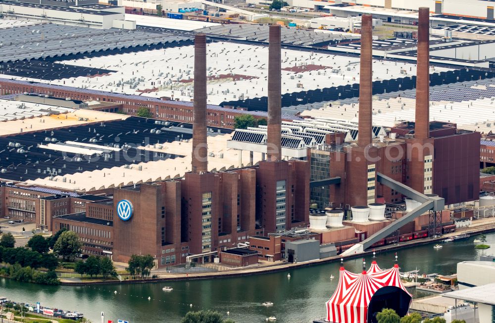 Aerial image Wolfsburg - Power plants and exhaust towers of thermal power station of VW Kraftwerk GmbH in Wolfsburg in the state Lower Saxony, Germany