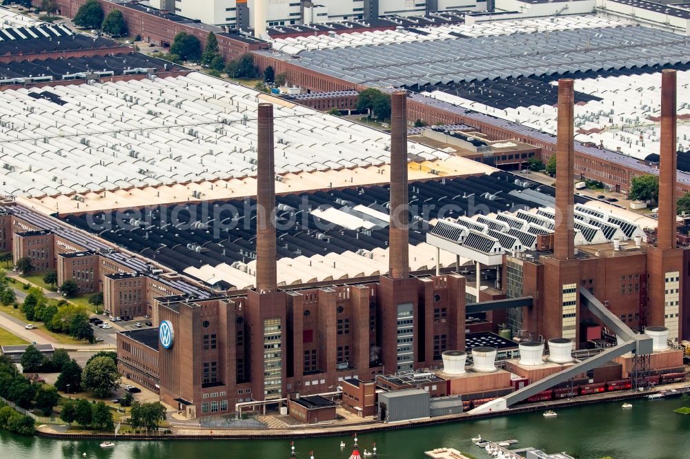 Aerial image Wolfsburg - Power plants and exhaust towers of thermal power station of VW Kraftwerk GmbH in Wolfsburg in the state Lower Saxony, Germany