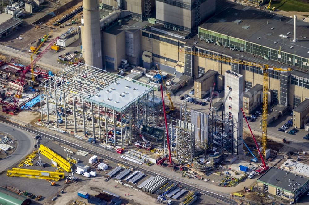 Aerial photograph Düsseldorf - Power plants and exhaust towers of thermal power station Lausward of Stadtwerke Duesseldorf AG in Duesseldorf in the state North Rhine-Westphalia