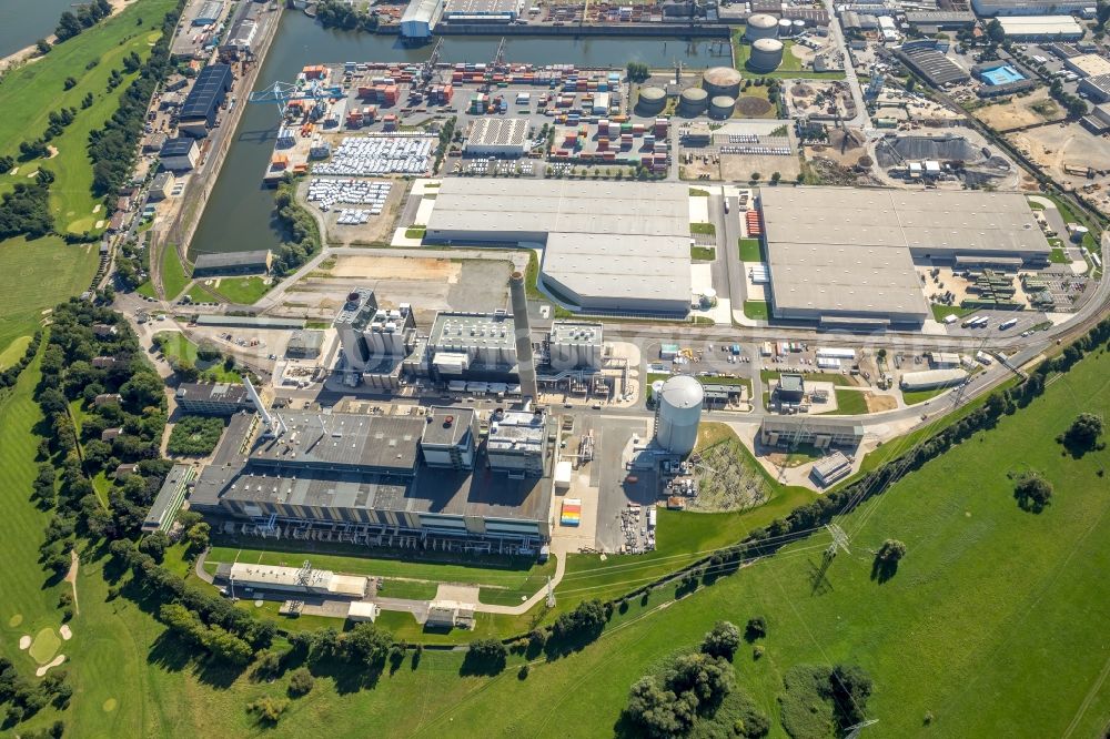 Aerial image Düsseldorf - Power plants and exhaust towers of thermal power station Lausward of Stadtwerke Duesseldorf AG on rhine waterway port in Duesseldorf in the state North Rhine-Westphalia