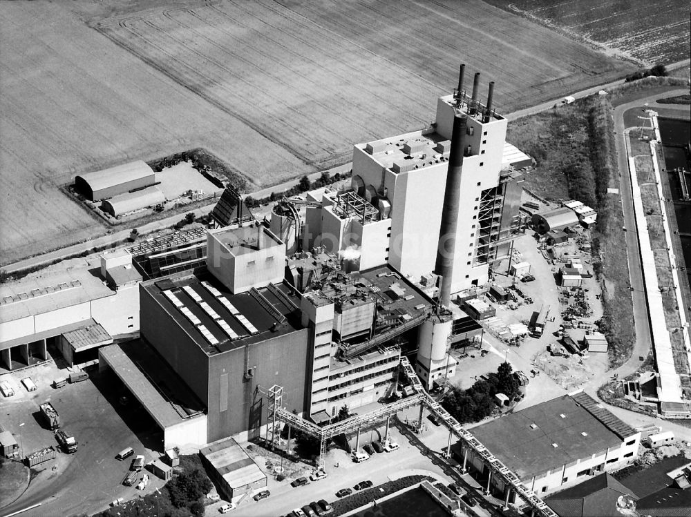 Aerial image Krefeld - Power plants and exhaust towers of Waste incineration plant station EGK Entsorgungsgesellschaft in Krefeld in the state North Rhine-Westphalia, Germany