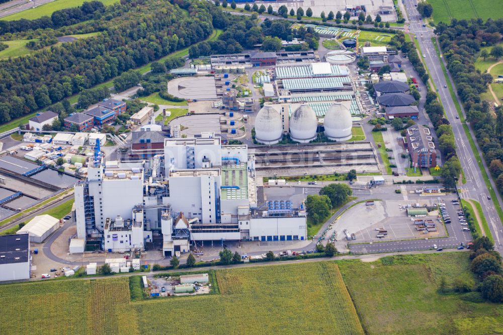 Aerial image Krefeld - Power plant facilities of the combined heat and power plant of the waste incineration plant EGK Entsorgungsgesellschaft in Krefeld in the federal state of North Rhine-Westphalia, Germany