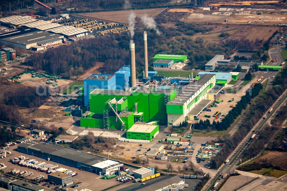 Herten from the bird's eye view: Power plants and exhaust towers of Waste incineration plant station Im Emscherbruch in Herten in the state North Rhine-Westphalia, Germany