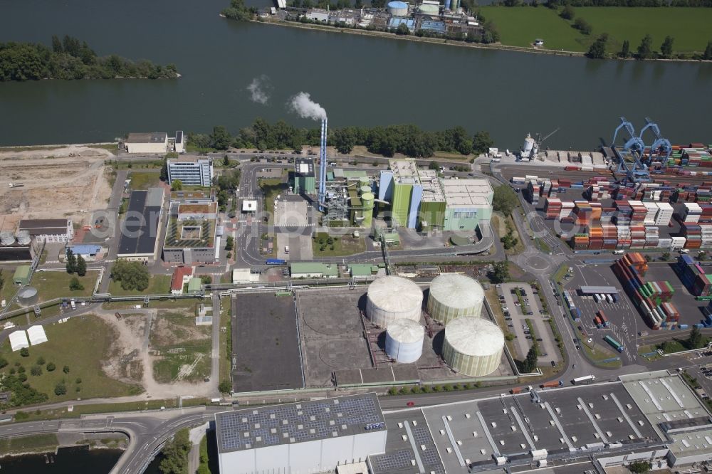 Aerial photograph Mainz - Power plants and exhaust towers of Waste incineration plant station Mainz waste-to-energy plant in Mainz in the state Rhineland-Palatinate, Germany