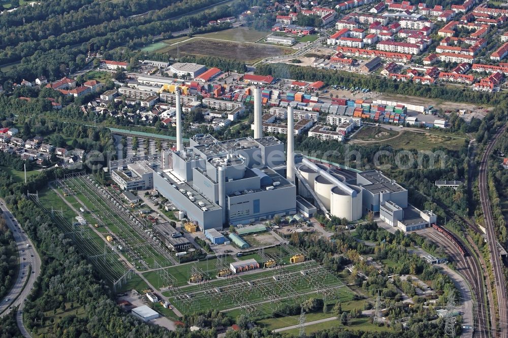 Aerial image Unterföhring - Power plants and exhaust towers of thermal power station Muenchen Nord in Unterfoehring in the state Bavaria