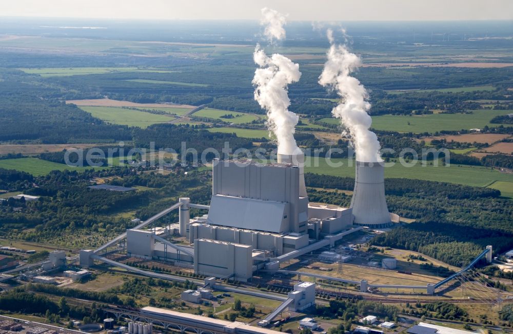 Spremberg from the bird's eye view: Power plants and Cooling towers of thermal power station Schwarze Pumpe of Vattenfall Europe in Spremberg in the state Brandenburg