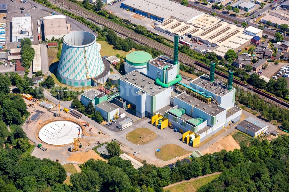 Duisburg from above - Power plants and exhaust towers of thermal power station of Stadtwerke Duisburg AG HKW III on Wanheimer Strasse in Duisburg in the state North Rhine-Westphalia, Germany