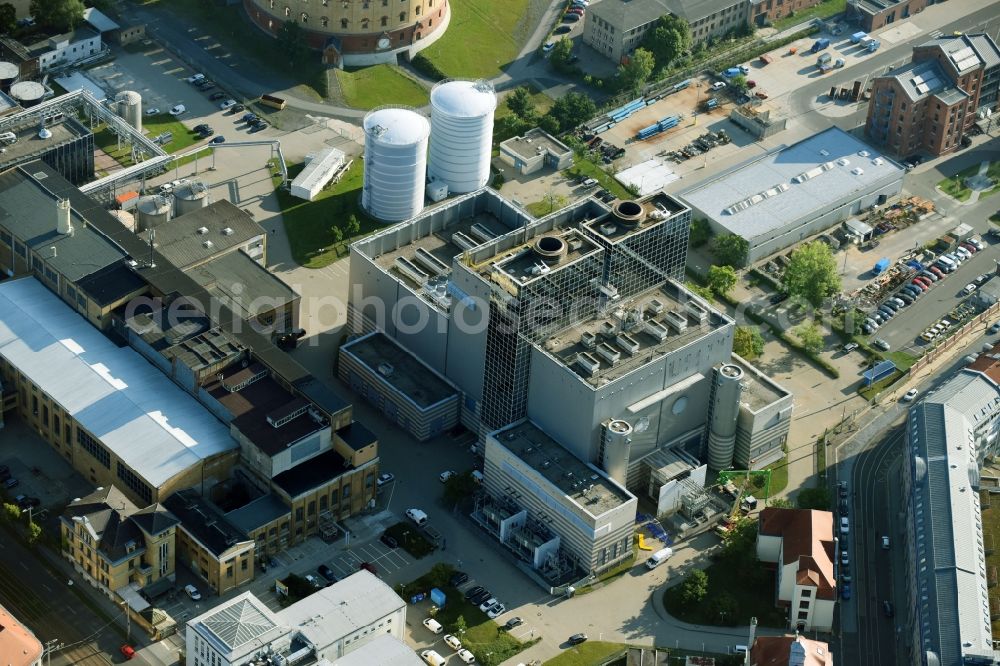 Aerial photograph Leipzig - Power plants and exhaust towers of thermal power station Stadtwerke Leipzig GmbH - Gas- and Dampfturbinenkraftwerk (GuD) on Eutritzscher Strasse in the district Mitte in Leipzig in the state Saxony, Germany