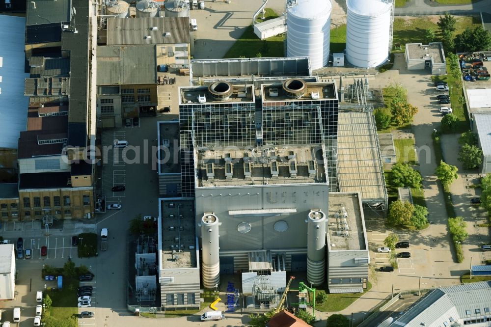 Leipzig from the bird's eye view: Power plants and exhaust towers of thermal power station Stadtwerke Leipzig GmbH - Gas- and Dampfturbinenkraftwerk (GuD) on Eutritzscher Strasse in the district Mitte in Leipzig in the state Saxony, Germany