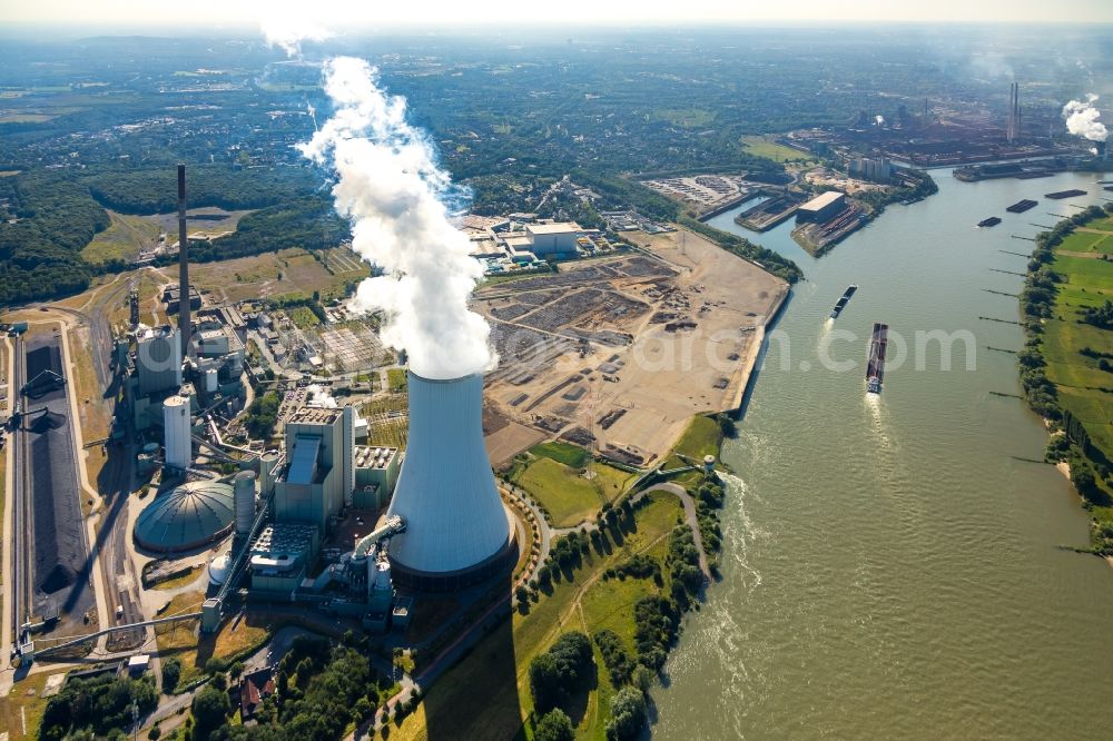 Aerial image Duisburg - Power plants and exhaust towers of thermal power station STEAG Heizkraftwerk Walsum on Dr.-Wilhelm-Roelen-Strasse in Duisburg in the state North Rhine-Westphalia, Germany