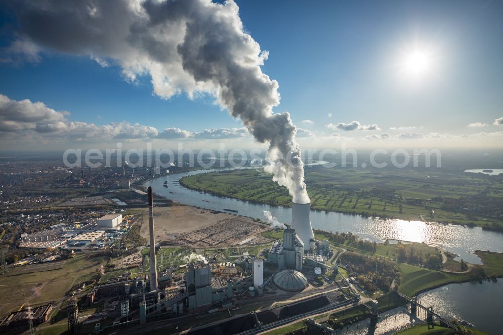 Aerial photograph Duisburg - Power plants and exhaust towers of thermal power station STEAG Heizkraftwerk Walsum on Dr.-Wilhelm-Roelen-Strasse in Duisburg at Ruhrgebiet in the state North Rhine-Westphalia, Germany