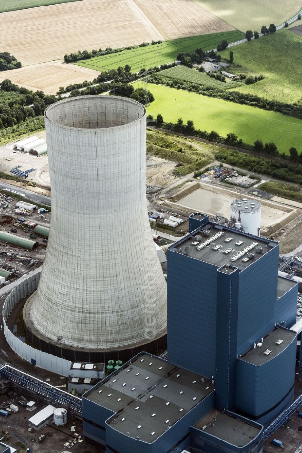 Datteln from above - Power plants and exhaust towers of thermal power station Steinkohle Kraftwerk Datteln 4 in Datteln in the state North Rhine-Westphalia, Germany