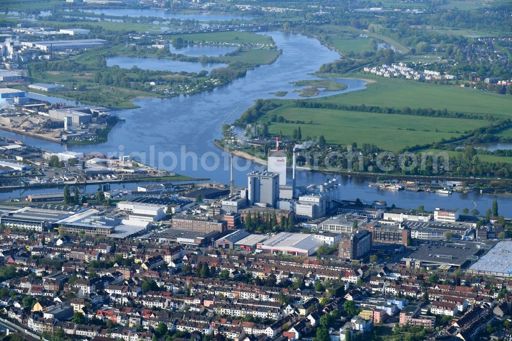 Aerial photograph Bremen - Power plants and exhaust towers of thermal power station swb Erzeugung AG & Co. KG Heizkraftwerk Hastedt in Bremen, Germany