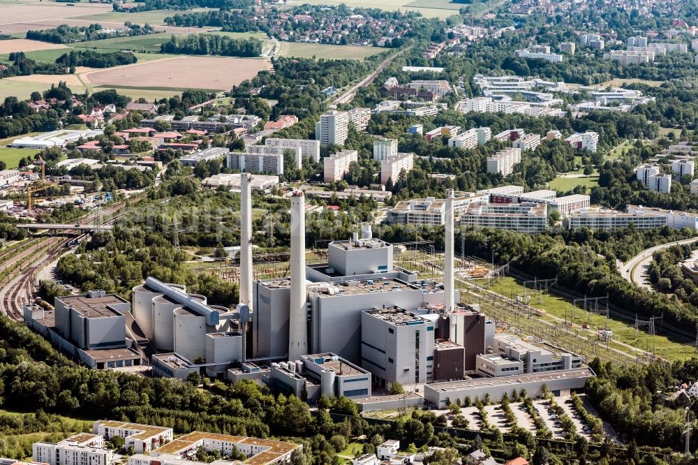 Unterföhring from above - Power plants and exhaust towers of thermal power station SWM Heizkraftwerk Nord in Unterfoehring in the state of Bavaria