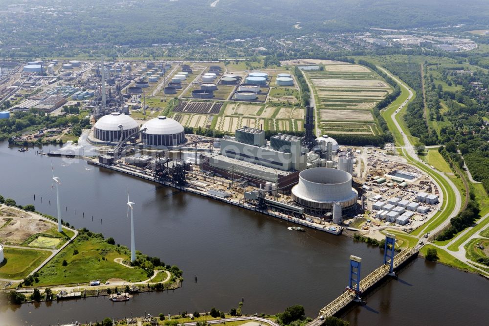 Aerial photograph Hamburg - Power plants and exhaust towers of thermal power station Vattenfall on Moorburger Schanze in Hamburg in Germany