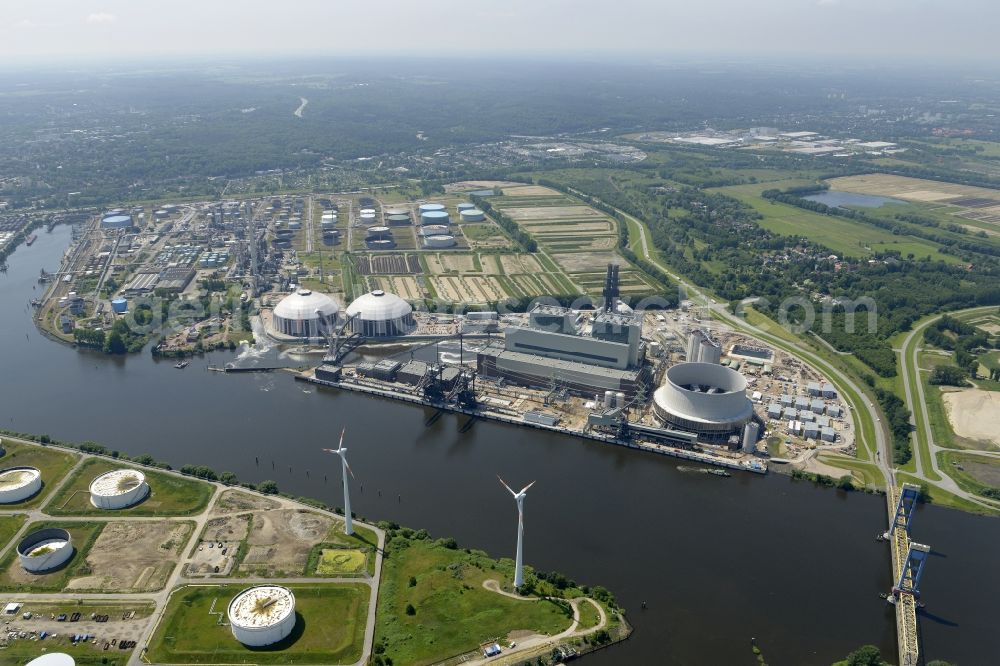 Hamburg from above - Power plants and exhaust towers of thermal power station Vattenfall on Moorburger Schanze in Hamburg in Germany