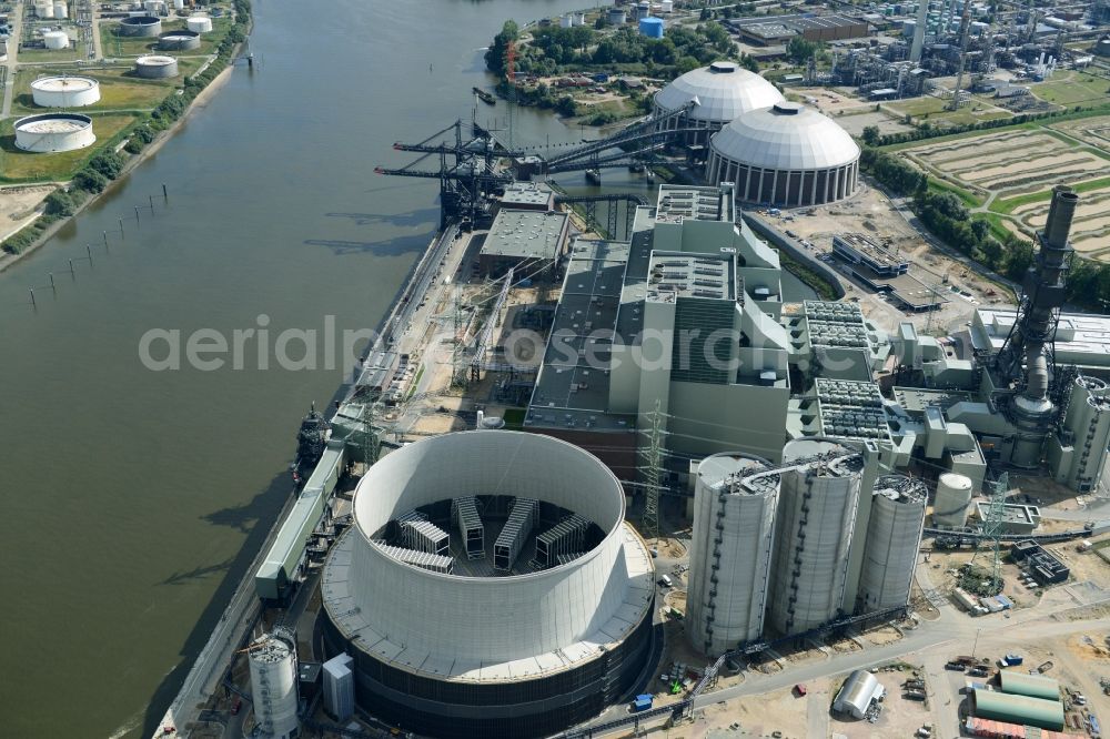 Hamburg from the bird's eye view: Power plants and exhaust towers of thermal power station Vattenfall Tiefstack in Hamburg Moorburg, Germany