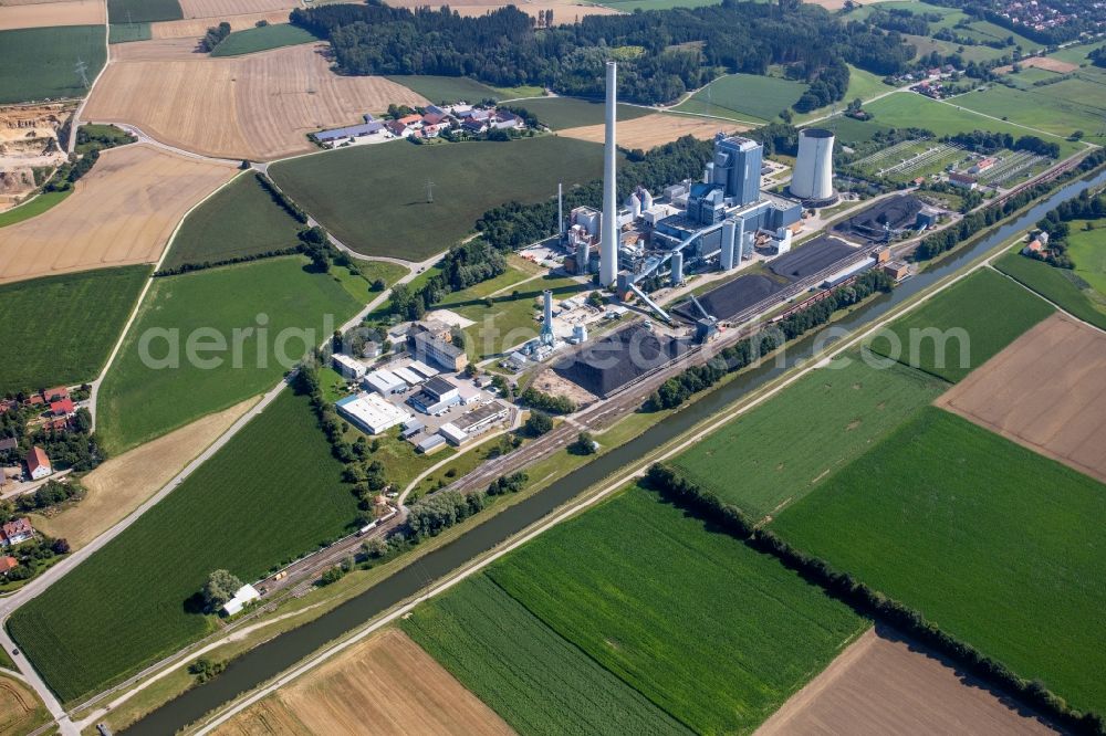 Zolling from the bird's eye view: Power plants and exhaust towers of thermal power station Zolling Leininger in the district Anglberg in Zolling in the state Bavaria, Germany