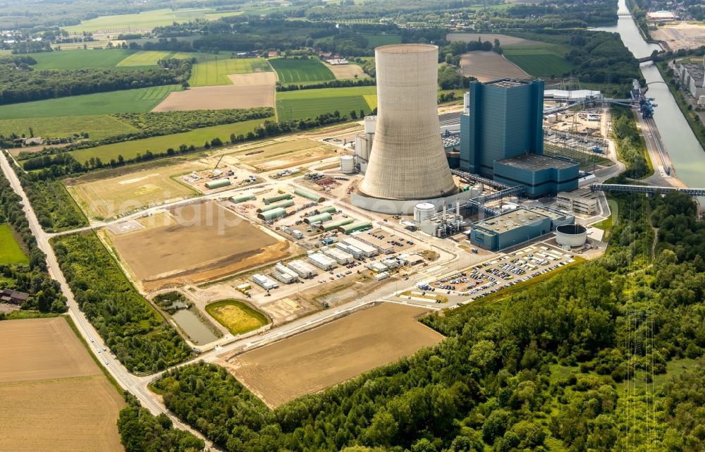 Datteln from the bird's eye view: Power plants and exhaust towers of coal thermal power station Datteln 4 Uniper Kraftwerk Im Loeringhof in Datteln in the state North Rhine-Westphalia, Germany