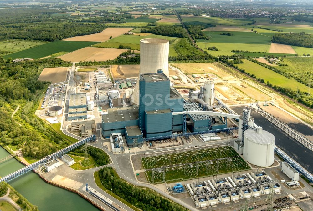 Datteln from the bird's eye view: Power plants and exhaust towers of coal thermal power station Datteln 4 Uniper Kraftwerk Im Loeringhof in Datteln in the state North Rhine-Westphalia, Germany