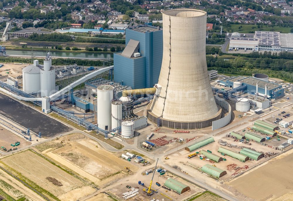 Datteln from the bird's eye view: Power plants and exhaust towers of coal thermal power station Datteln 4 Uniper Kraftwerk Im Loeringhof in Datteln in the state North Rhine-Westphalia, Germany