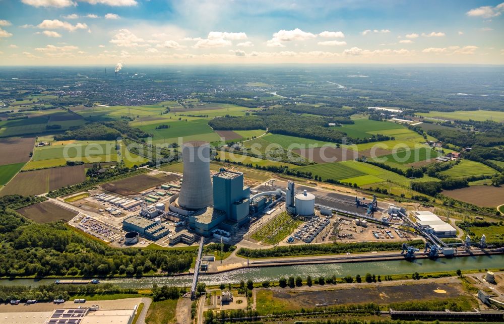 Datteln from the bird's eye view: Power plants and exhaust towers of coal thermal power station Datteln 4 Uniper Kraftwerk Im Loeringhof in Datteln in the state North Rhine-Westphalia, Germany