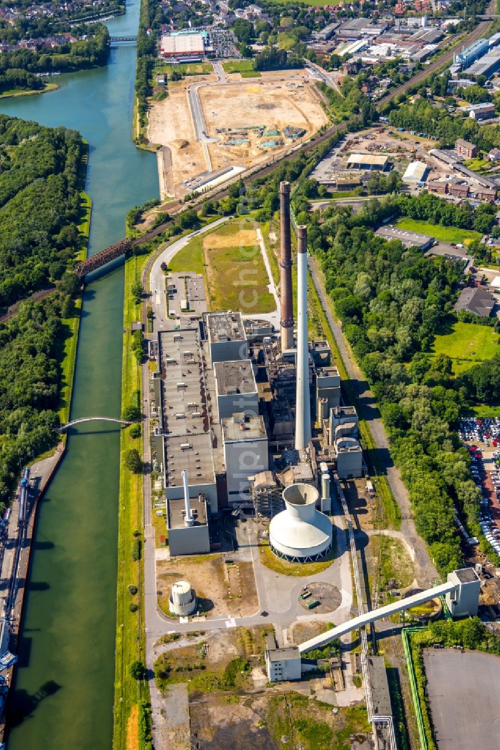 Datteln from above - Power plants and exhaust towers of coal thermal power station Datteln 4 Uniper Kraftwerk Im Loeringhof in Datteln in the state North Rhine-Westphalia, Germany