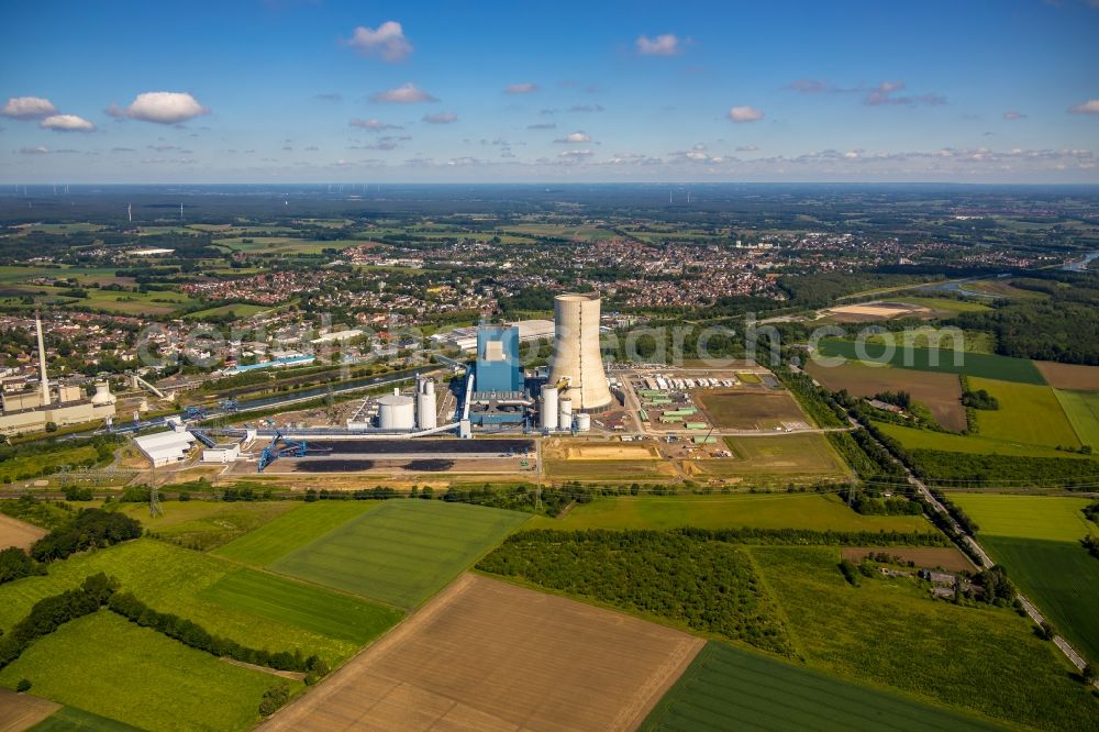 Datteln from the bird's eye view: Power plants and exhaust towers of coal thermal power station Datteln 4 Uniper Kraftwerk Im Loeringhof in Datteln in the state North Rhine-Westphalia, Germany