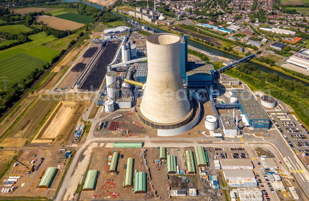 Datteln from the bird's eye view: Power plants and exhaust towers of coal thermal power station Datteln 4 Uniper Kraftwerk Im Loeringhof in Datteln in the state North Rhine-Westphalia, Germany